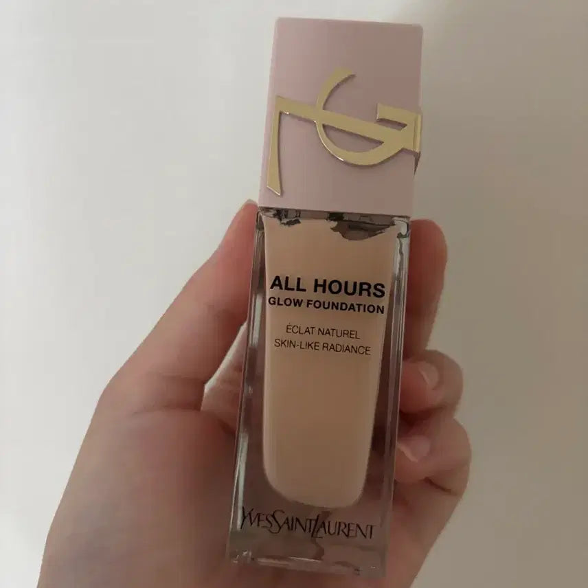 [BUNJANG] Yves Saint Laurent All Hours Glow Foundation SPF 29 LC1 / 입생로랑 올아워 글로우 파운데이션
