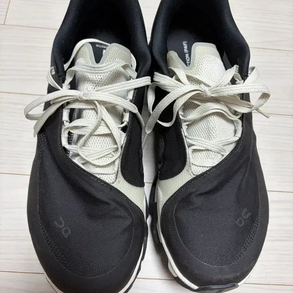 [BUNJANG] On Cloudmonster Hyper Black Shoes / 파프 온 클라우드몬스터 하이퍼 블랙
