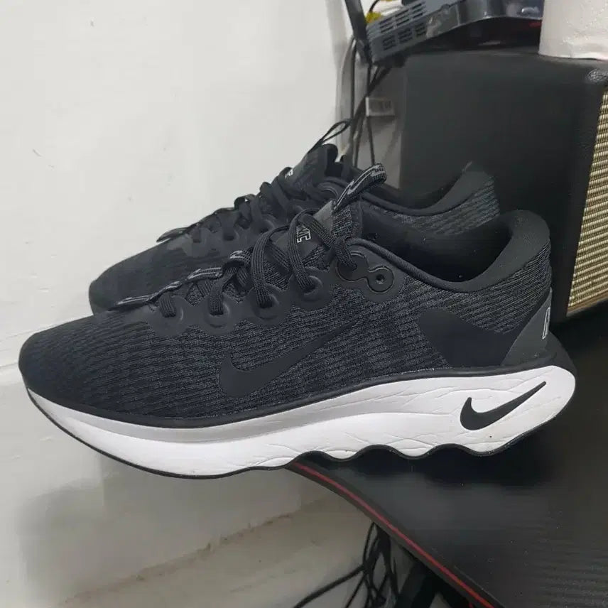 [BUNJANG] Nike Air Max Black/White Sneakers Size 290 / 나이키 에어맥스 검흰 운동화 290