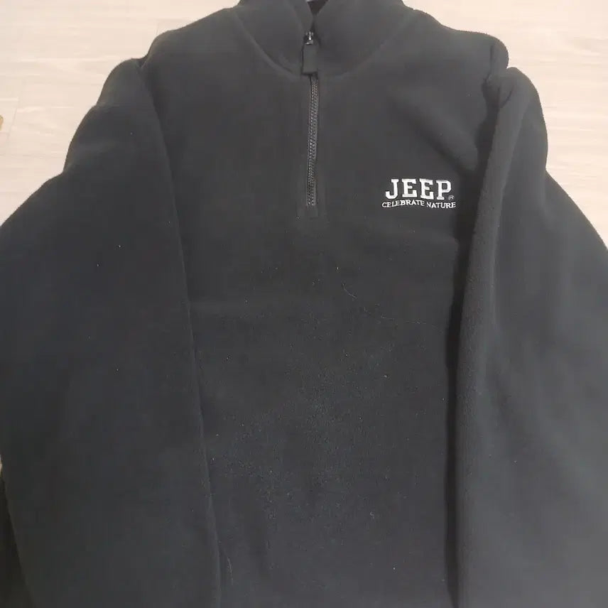 [BUNJANG] Jeep Fleece Sweatshirt / 지프 플리스