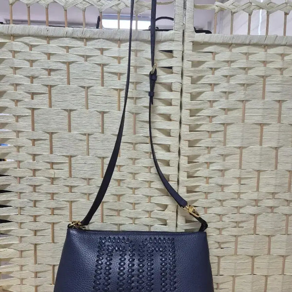 [BUNJANG] Daks Navy Embossed Leather Crossbody Bag / 닥스가방