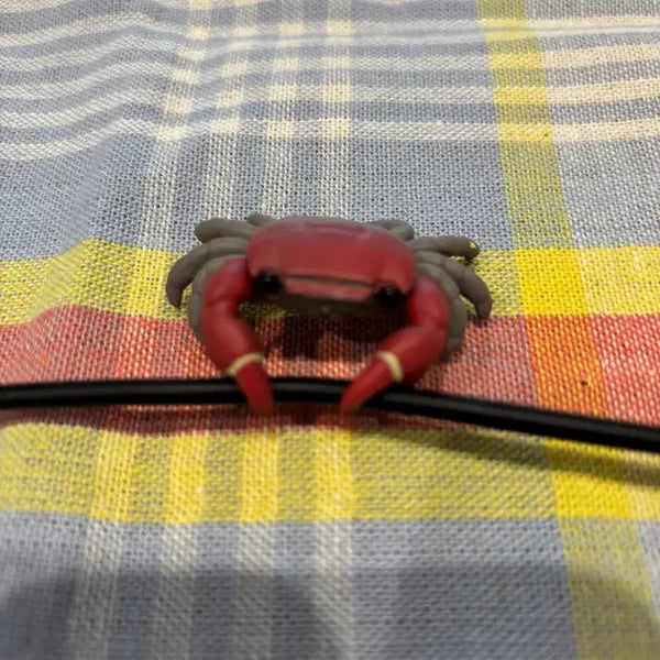 [BUNJANG] Grumpy Crab Figure Gacha Toy / 전선을 자르려는 심술쟁이 꽃게 피규어 가챠