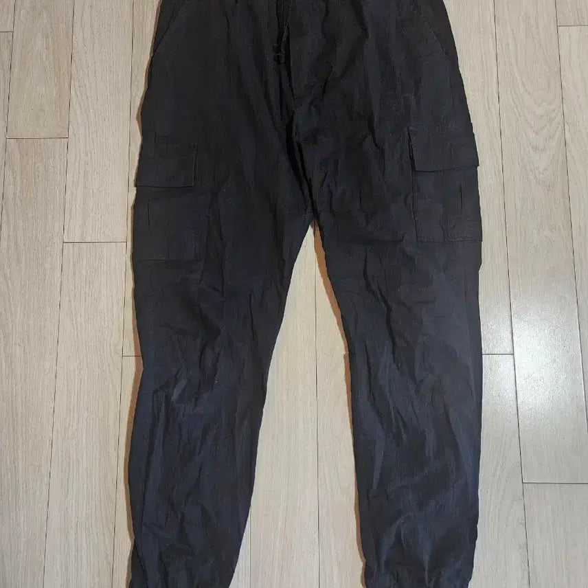 [BUNJANG] Unisex Black Cargo Jogger Pants (MP24) / 프리 31-32 블랙 밴딩 카고 조거 팬츠 (MP24)