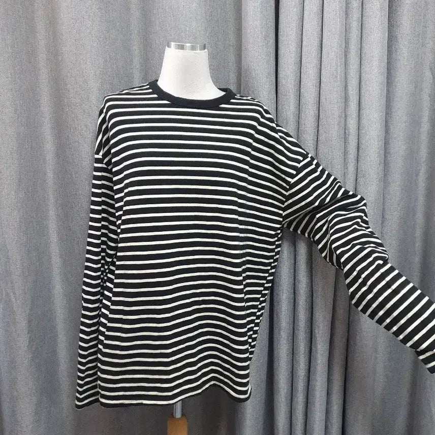 [BUNJANG] Over Stripe Sleeveless Top / 오버 스트라이프 롱슬리스