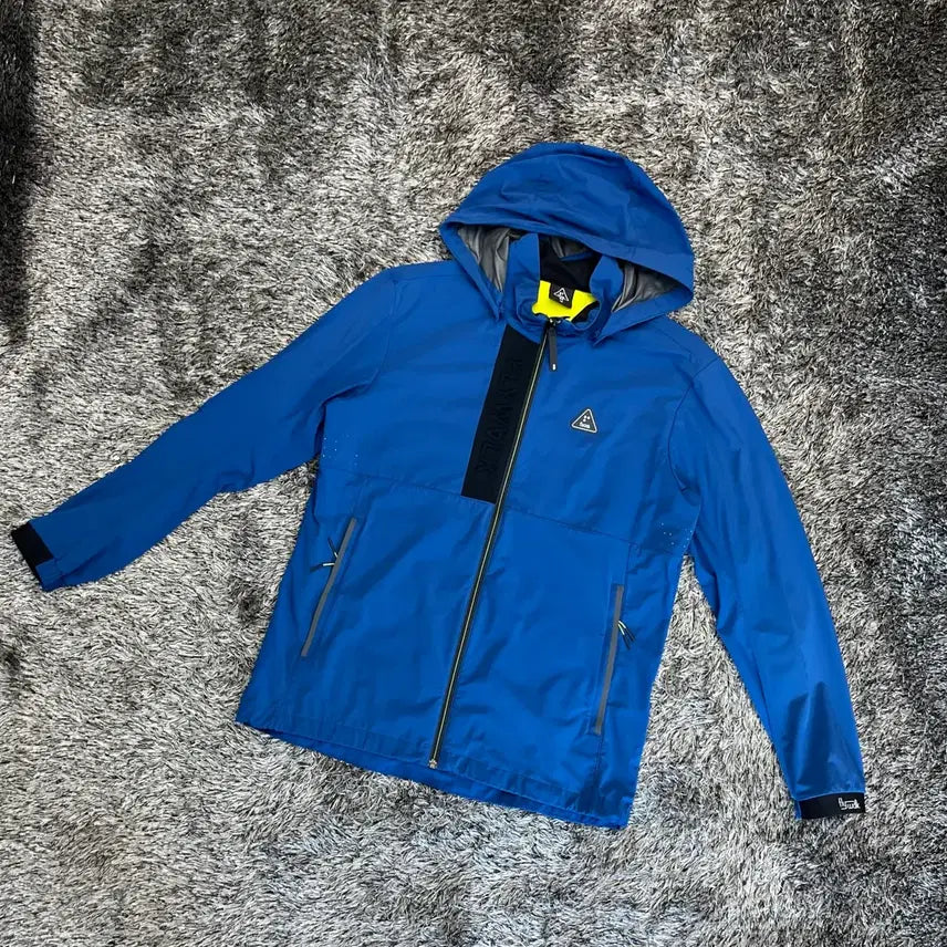 [BUNJANG] K2 Windbreaker Jacket (Size 105) / K2 바람막이 (105)