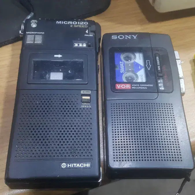 [BUNJANG] Hitachi & Sony Mini Recorders (Display Use Only) - 2 Units / 디피용 초소형 미니 레코더 2대/내용 필독
