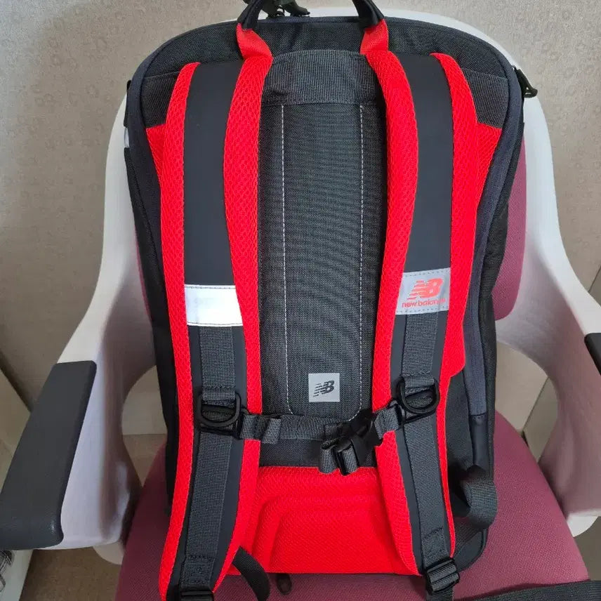 [BUNJANG] New Balance Backpack Black/Red with Cover / 미사용 뉴발란스 백팩 블랙/레드 커버포함 노트북백팩