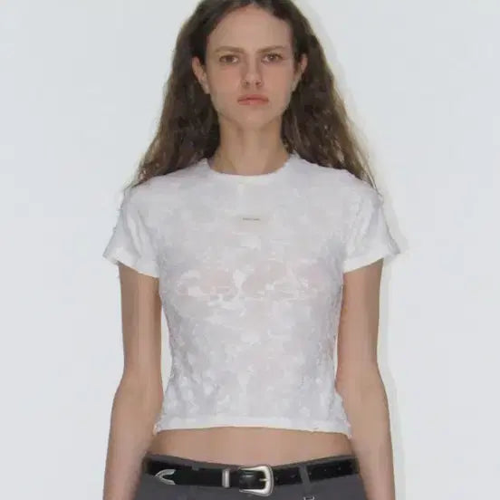 [BUNJANG] Rakeek Floral Lace Slim Fit Short Sleeve T-Shirt / 락케이크 플로럴 레이스 슬림핏 반팔티 팔아요