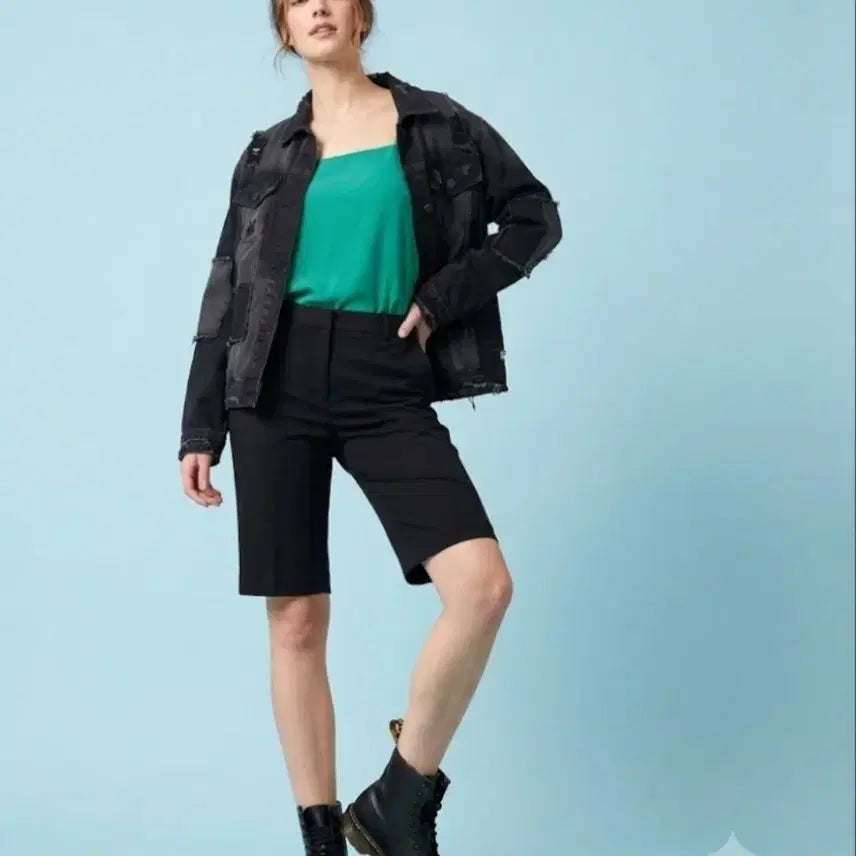 [BUNJANG] Theory Black Shorts / 띠어리 블랙 반바지 64