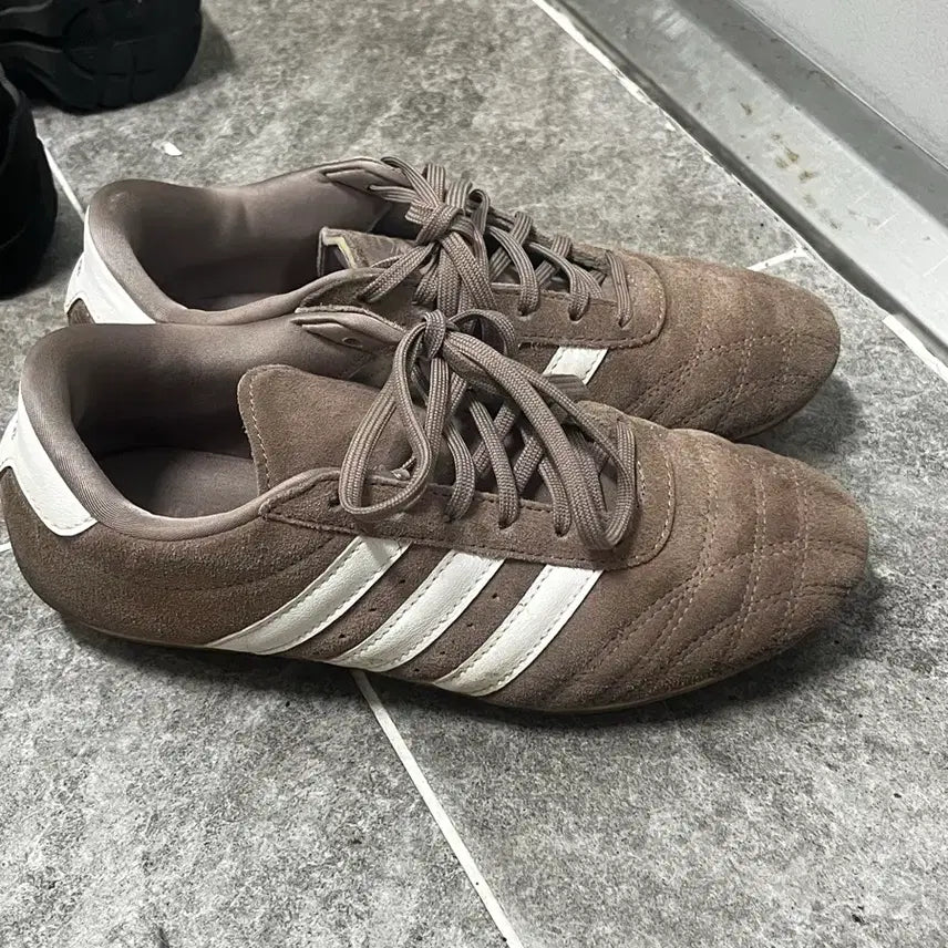 [BUNJANG] Adidas Taekwondo Brown Shoes 240 / 아디다스 태권도 브라운 240