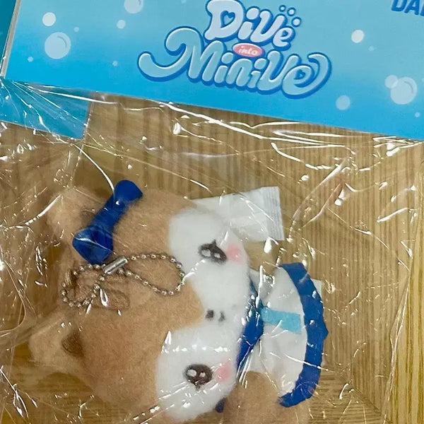 [BUNJANG] IVE MiniBrue Marine Look Plush Keychain (Dal-i) / 아이브 미니브 마린룩 플러시키링(달이)