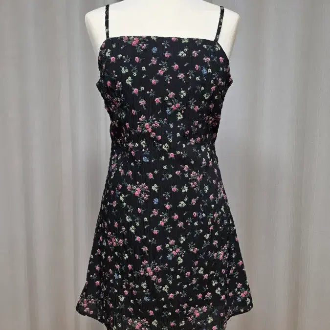 [BUNJANG] New Floral Sleeveless Mini Dress / 새상품 꽃무늬 나시 원피스