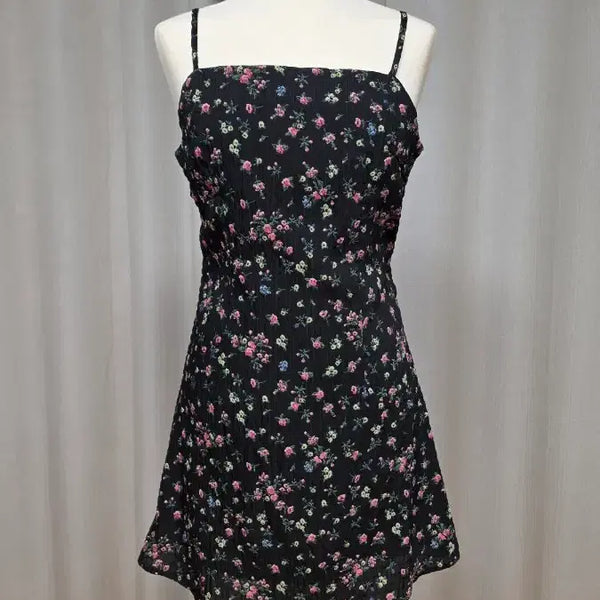 [BUNJANG] New Floral Sleeveless Mini Dress / 새상품 꽃무늬 나시 원피스