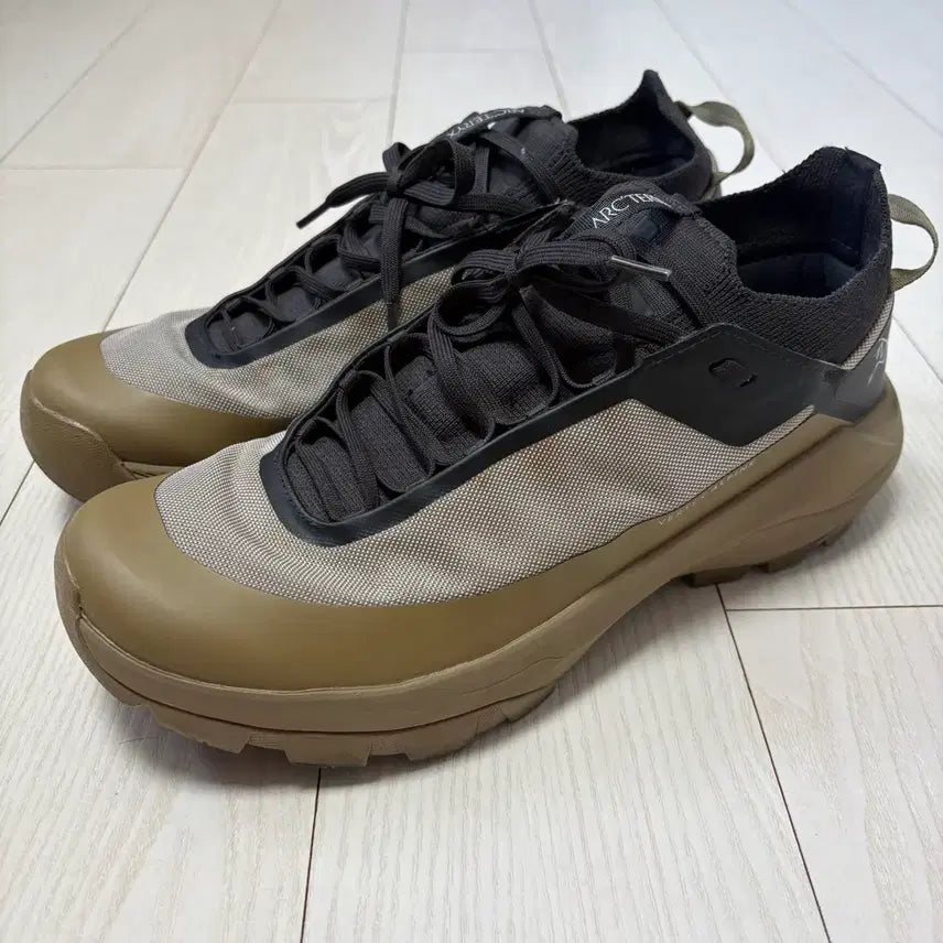 [BUNJANG] Arc'teryx Vertex Alpine 265 Shoes / [265] 아크테릭스 버텍스 알파인