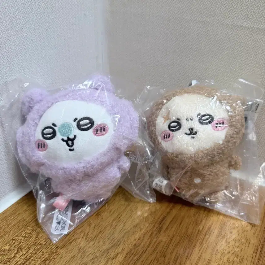 [BUNJANG] MINISO Chiikawa Pajamas Momonga Otter Keychain / [미니소] 치이카와 파자마 모몽가 랏코 키링