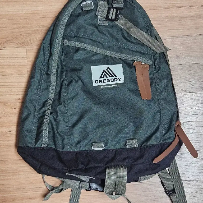 [BUNJANG] Thisisneverthat x Gregory Collaboration Backpack Green Leather Detail / 디스이즈네버댓 그레고리 백팩