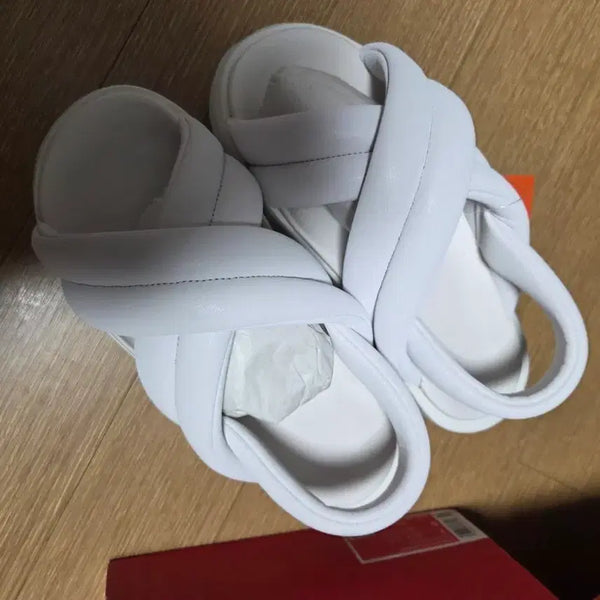 [BUNJANG] Nike Air Max Isla Sandals / 나이키 에어맥스 이슬라 샌들 240