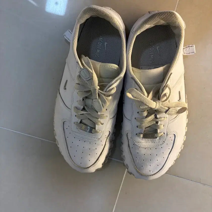[BUNJANG] Nike Jacquemus Collaboration White Sneakers / 나이키 자크뮈스 270