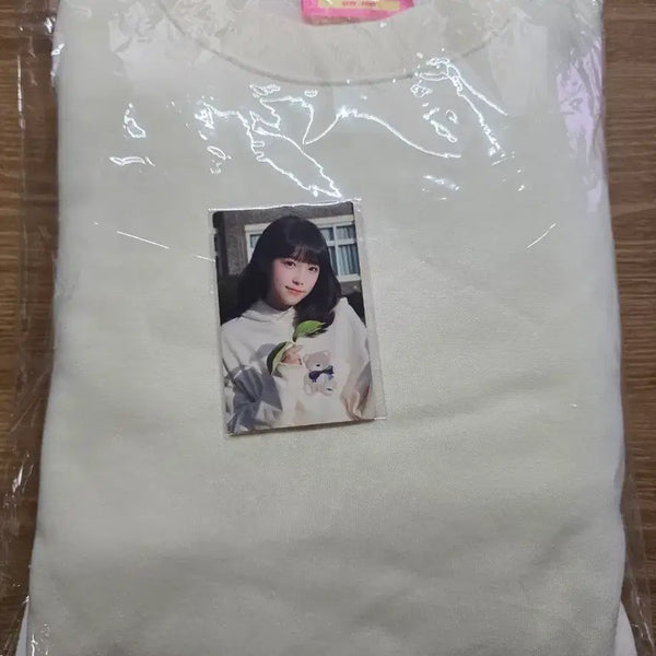 [BUNJANG] CHOI YENA 'The World of Girl 2' YENORI Sweatshirt / 최예나 소녀의세계2 옌오리 스웨트셔츠 굿즈