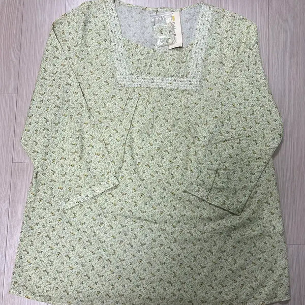 [BUNJANG] Golden Bear Floral Print Blouse / [새제품] 골든베어 Golden Bear 잔꽃 연두 블라우스 모리걸
