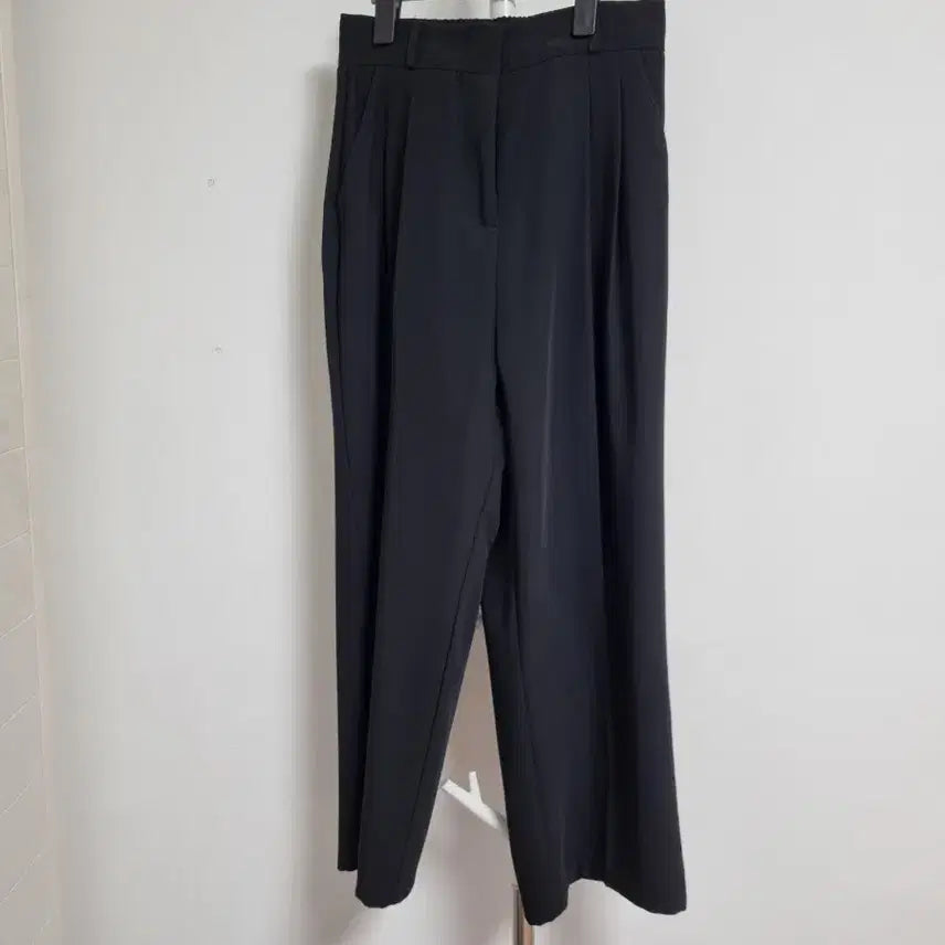 [BUNJANG] High-Waisted Black Wide Slacks - Size M (Petite Fit) / 하이웨스트 키작녀 슬랙스 M사이즈 블랙 와이드슬랙스 바지