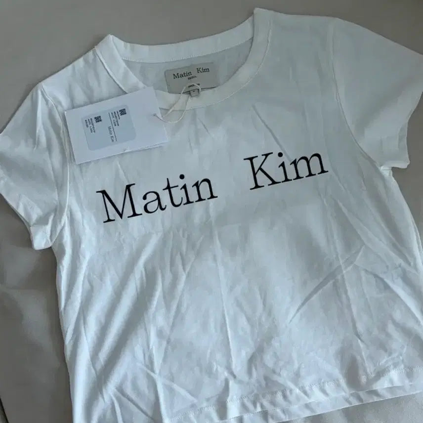[BUNJANG] Matinkim Logo Short Sleeve T-Shirt White (Crop S) / 마뗑킴 로고 반팔 티셔츠 화이트(크롭s)새상품