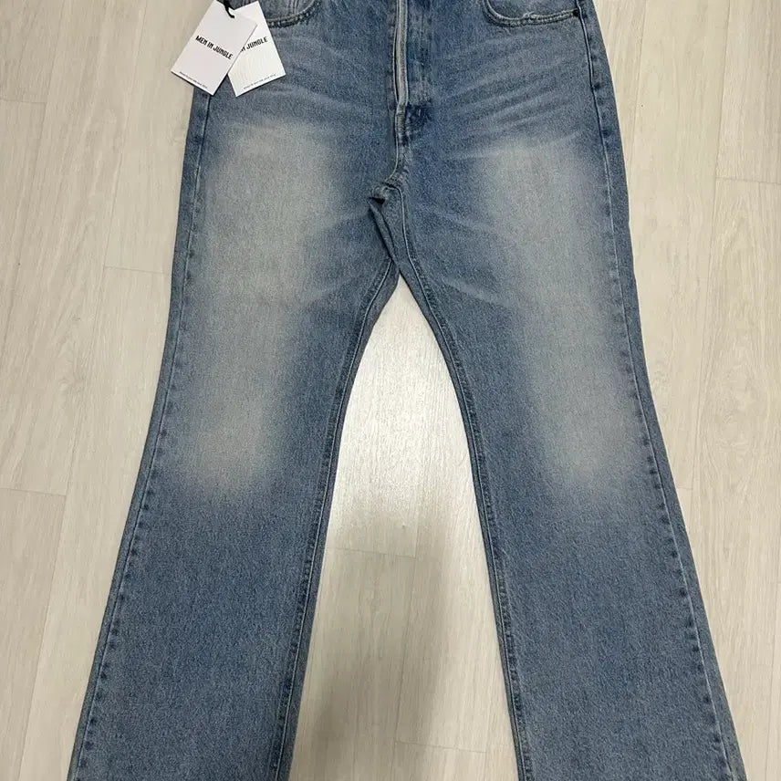 [BUNJANG] Man in Jungle Bootcut Jeans L Size / 맨인정글 부츠컷 L사이즈