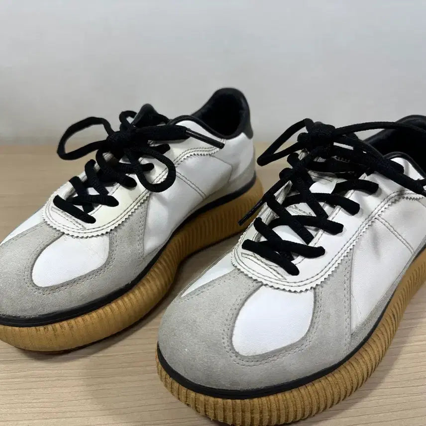[BUNJANG] Onitsuka Tiger White/Gray Sneakers Size 230 / 오니츠카타이거  230