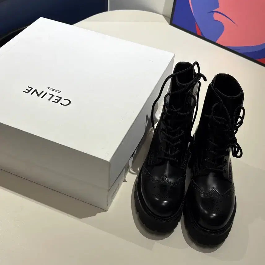 [BUNJANG] Celine Triomphe Logo Leather Lace-up Boots / 셀린느 트리오페 로고 레더 레이스업 부츠 240