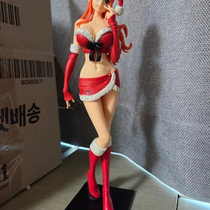[BUNJANG] One Piece Nami Christmas Edition Figure / 원피스 나미 피규어 크리스마스 에디션