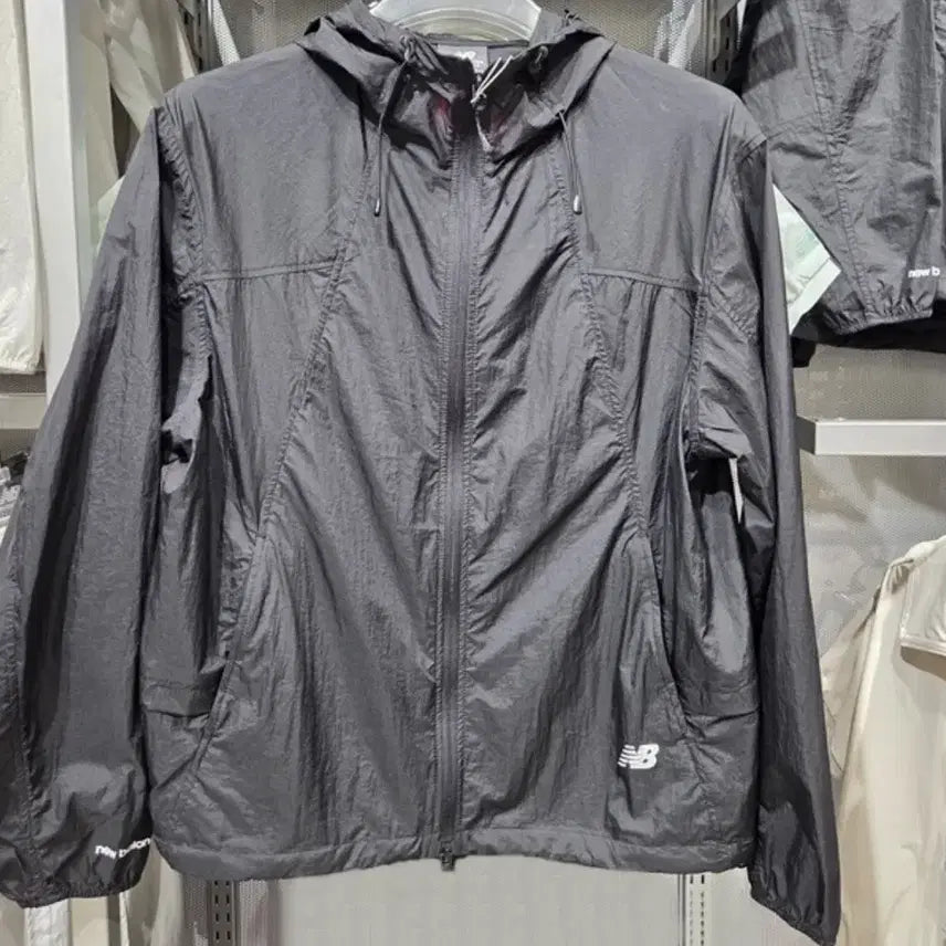 [BUNJANG] New Balance Windbreaker Black Size 100 / 뉴발란스 바람막이 검정 100