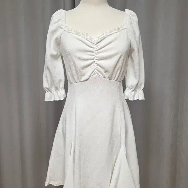 [BUNJANG] White Mini Dress / 새상품 화이트고급 여름 원피스