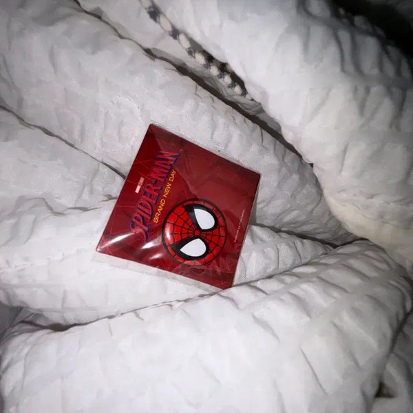 [BUNJANG] Spider-Man Pin Badge (Sealed) / 스파이더맨 핀뱃지 미개봉