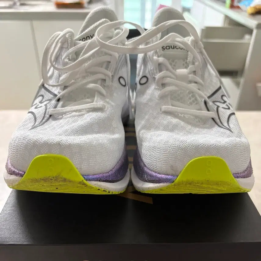 [BUNJANG] Saucony Endorphin Speed 5 Running Shoes (Size 265) / 써코니 엔돌핀 스피드5 265