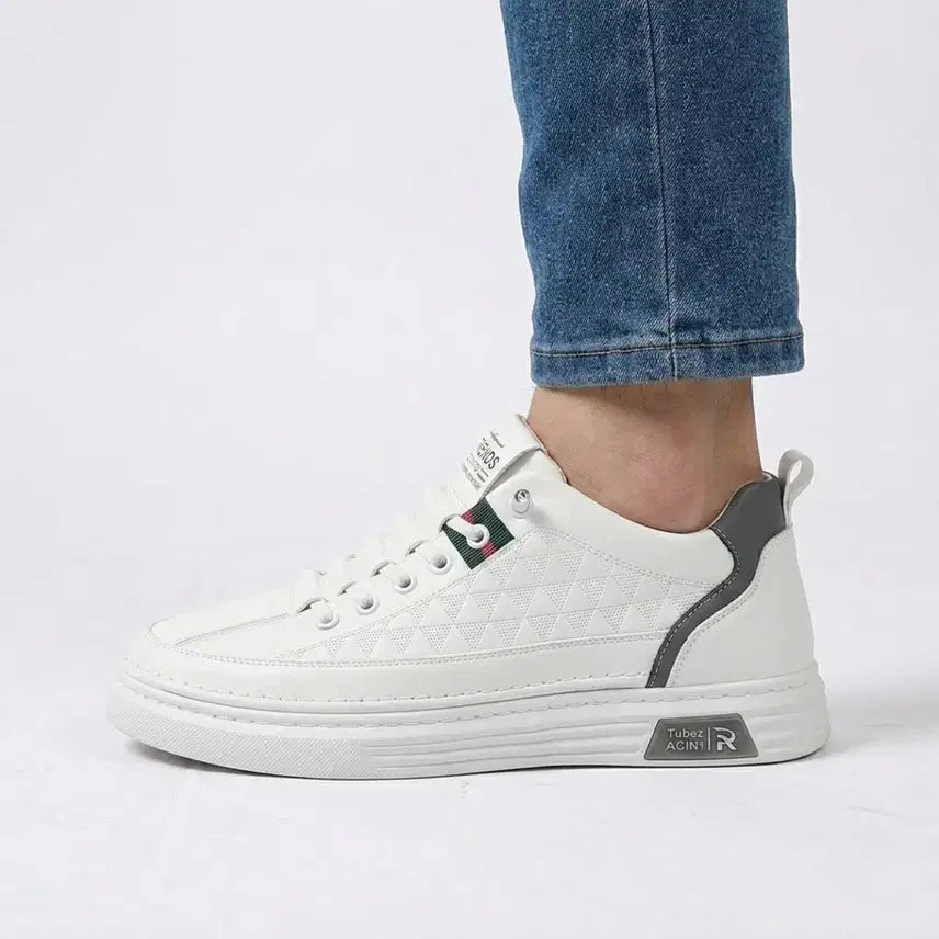 [BUNJANG] Triangular Pattern Sneakers / 발볼넓은 삼각 패턴 스니커즈 신발