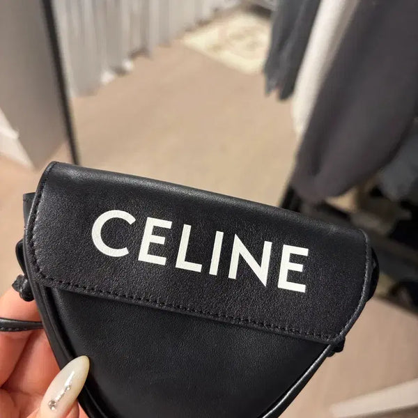 [BUNJANG] Celine Triangle Bag / 셀린느 트라이앵글백