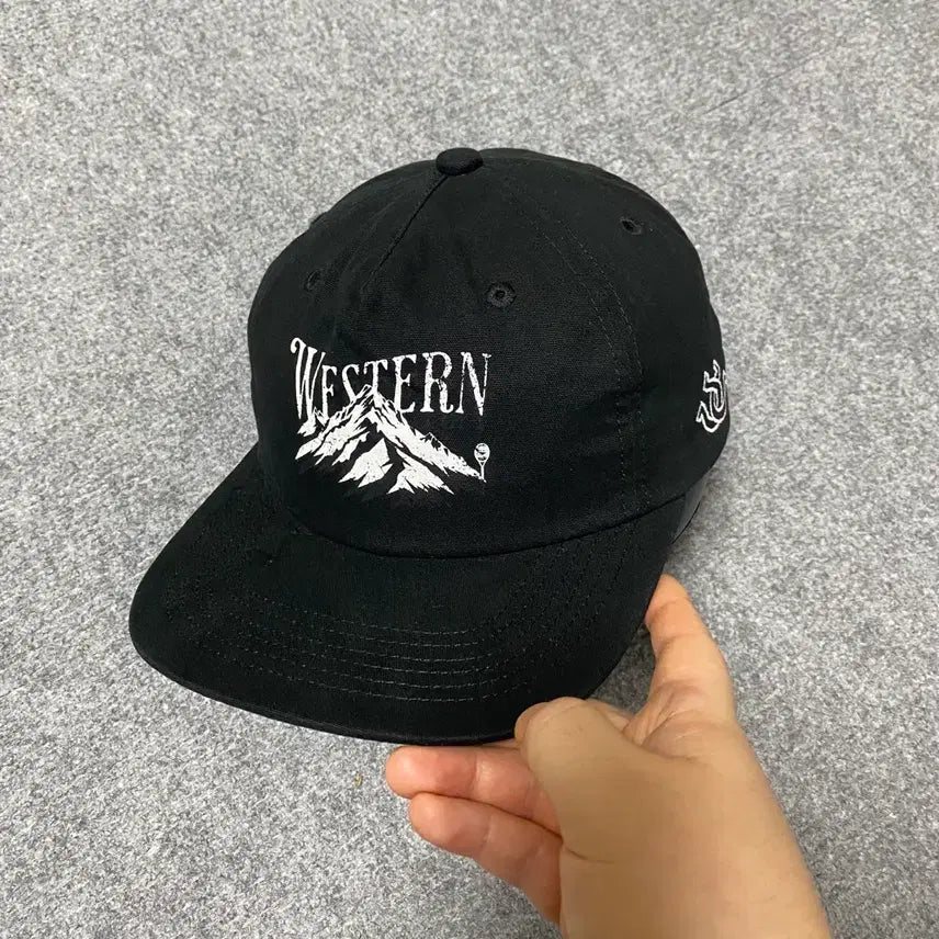 [BUNJANG] Western Tennis Mountain Embroidered Snapback Cap Black / Western Tennis 웨스턴 테니스 마운틴 자수 스냅백 블랙 캡