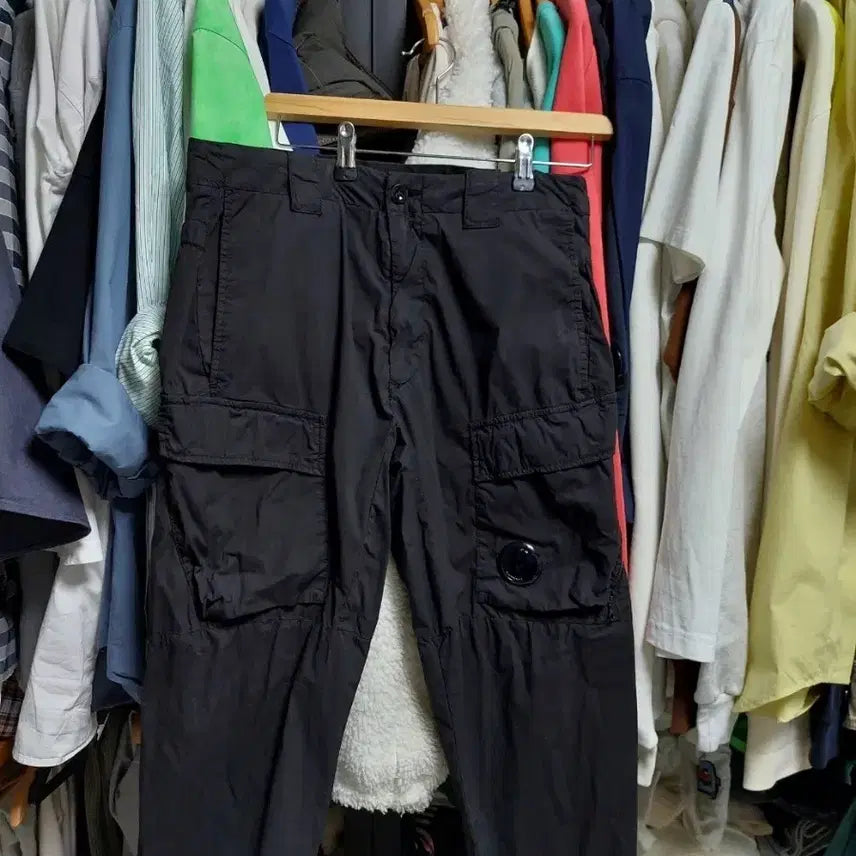 [BUNJANG] CP Company Nylon Black Cargo Jogger Pants / CP컴퍼니 나일론 블랙 카고 조거 여름용 큐알정품완료