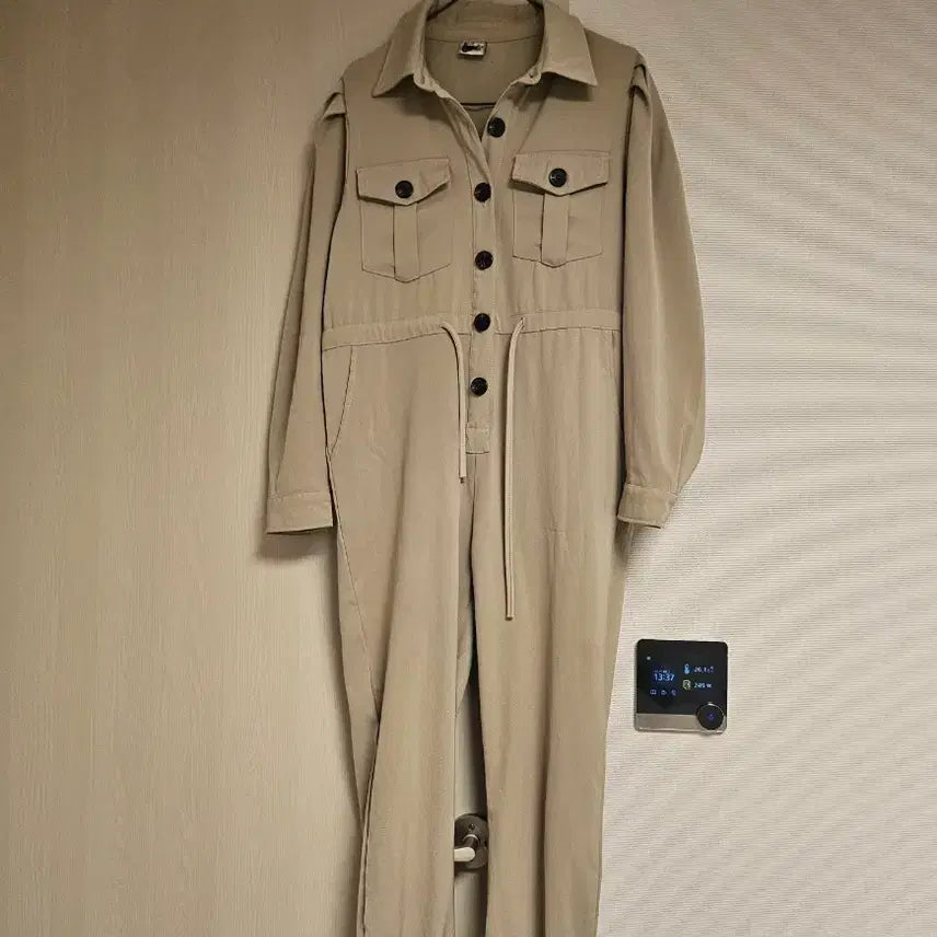 [BUNJANG] Beige Puff Sleeve Ribbed Jumpsuit / 베이지 퍼프 시보리 점프수트