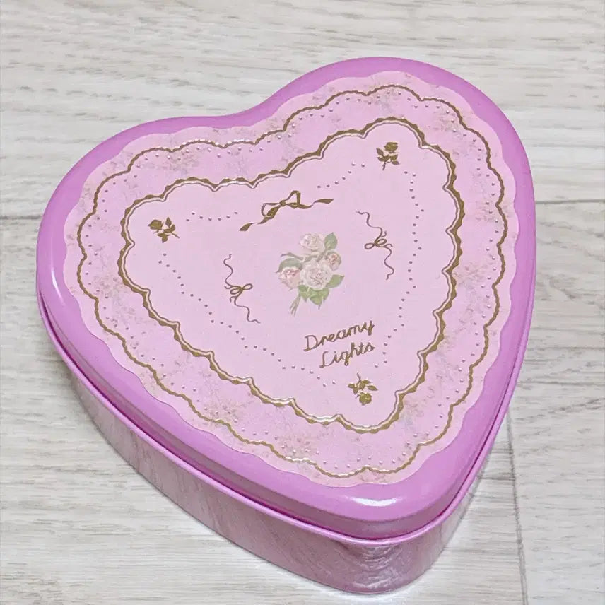 [BUNJANG] Dreamilights Romantic Heart Tin Case / 드리미라이츠 로맨틱 하트 틴케이스