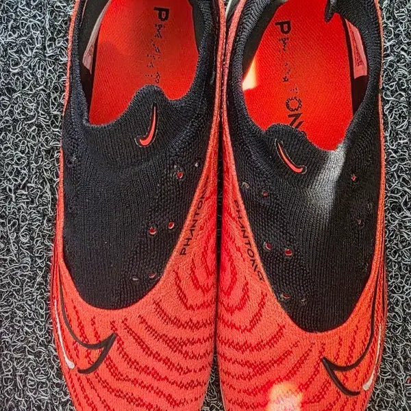 [BUNJANG] Nike Red Football Boots / 나이킥 축구화 빨간색