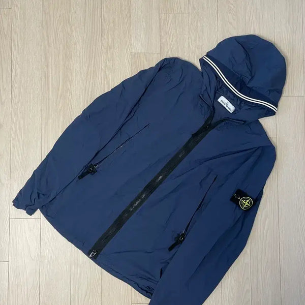 [BUNJANG] Stone Island Skin Touch Nylon Windbreaker Blue Navy L / [ L ] 스톤아일랜드 스킨터치 나일론 바람막이 블루 네이비