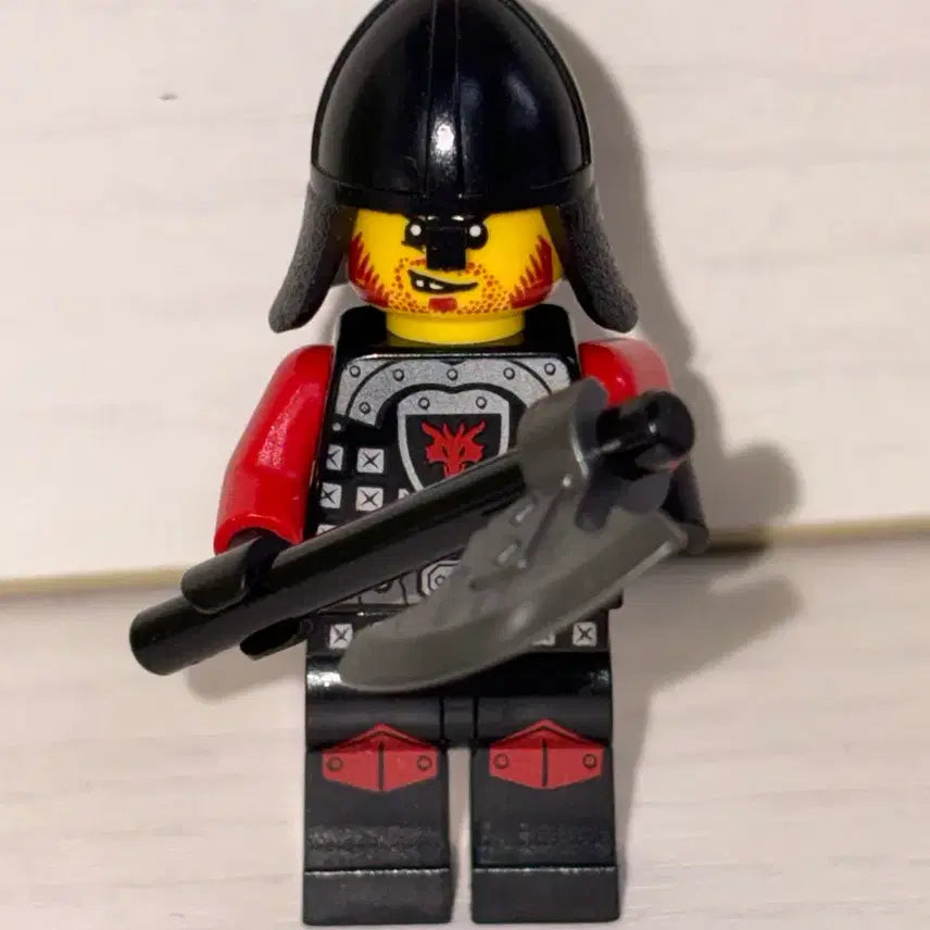 [BUNJANG] LEGO Castle Kingdom King's Castle 70404 Dragon Knight Axe Figure / 레고 캐슬 킹덤 뉴캐슬 70404 왕의 성 드래곤 기사 도끼