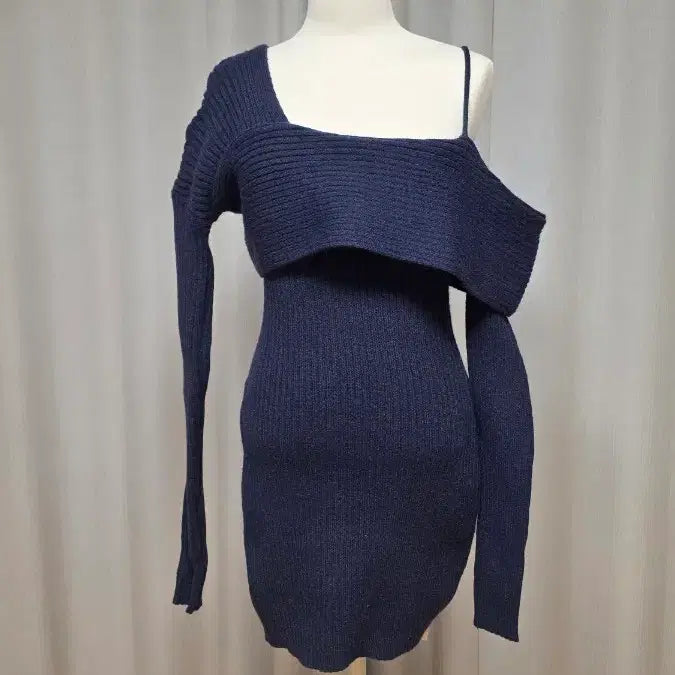 [BUNJANG] Navy Cable Knit Off-Shoulder Ribbed Mini Dress / 새상품 네이비 꼬임 오프숄더 골지 니트 원피스