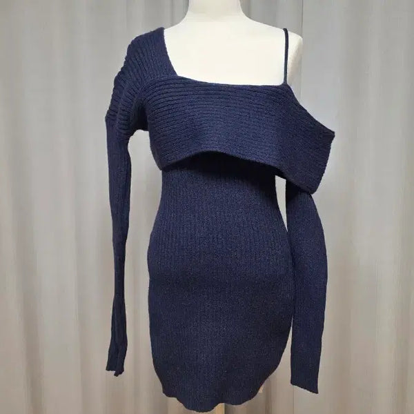 [BUNJANG] Navy Cable Knit Off-Shoulder Ribbed Mini Dress / 새상품 네이비 꼬임 오프숄더 골지 니트 원피스