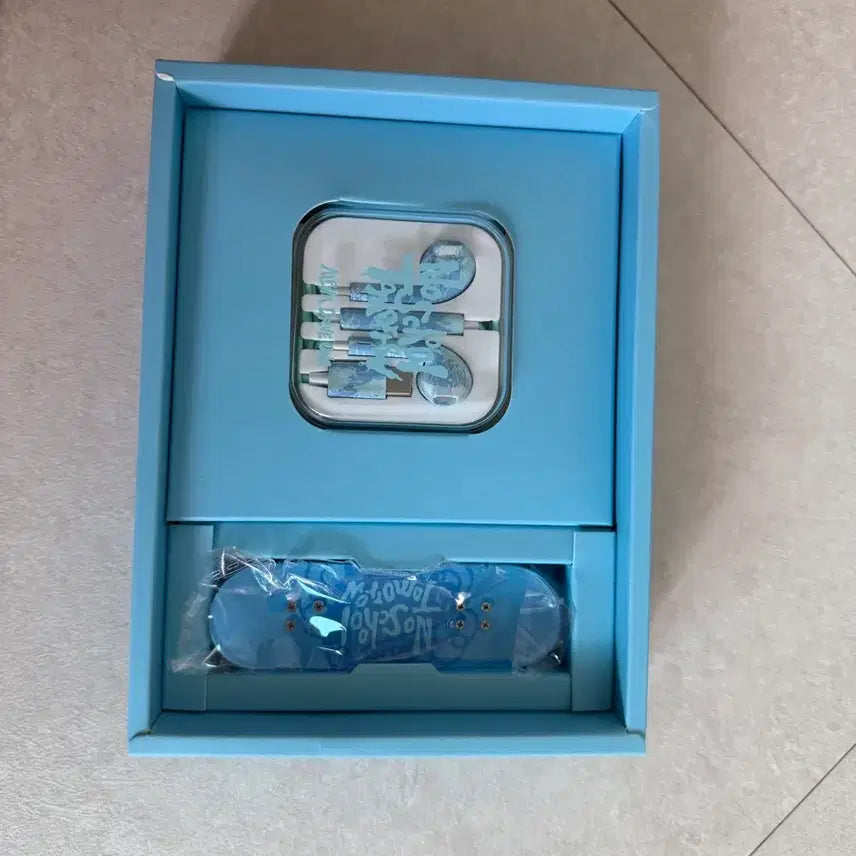 [BUNJANG] Aldi-One Earphone Keychain / 알디원 이어폰 키링