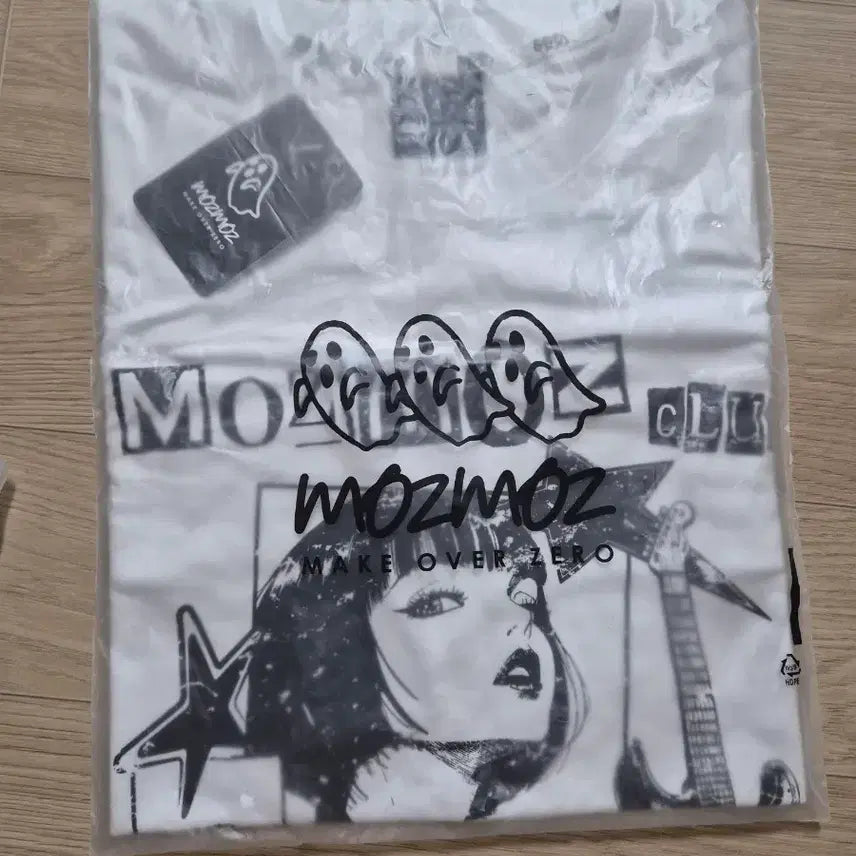 [BUNJANG] Mozmoz Comic Girl Oversized Short Sleeve T-Shirt (White) / mozmoz 모즈모즈 오버핏 반팔 티셔츠 코믹걸(화이트)