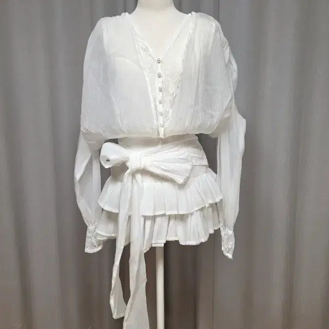 [BUNJANG] White Frill Ribbon Dress / 새상품 화이트 프릴 리본 고급 원피스