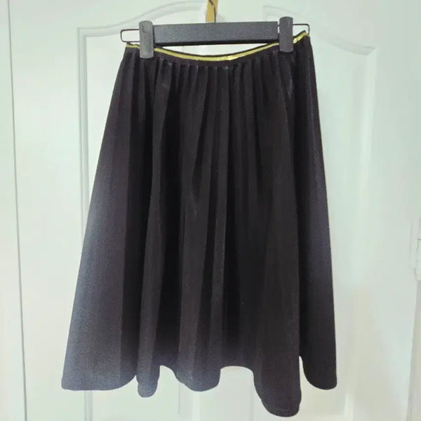 [BUNJANG] Black Glossy Pleated Flare Skirt / 블랙 광택 플리츠 플레어 스커트 (허리 34cm, 총장 45cm)