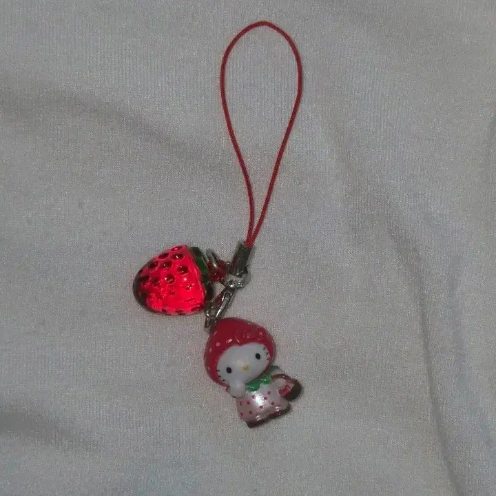 [BUNJANG] Strawberry Girl Kitty Keyring / 딸기소녀 키티키링